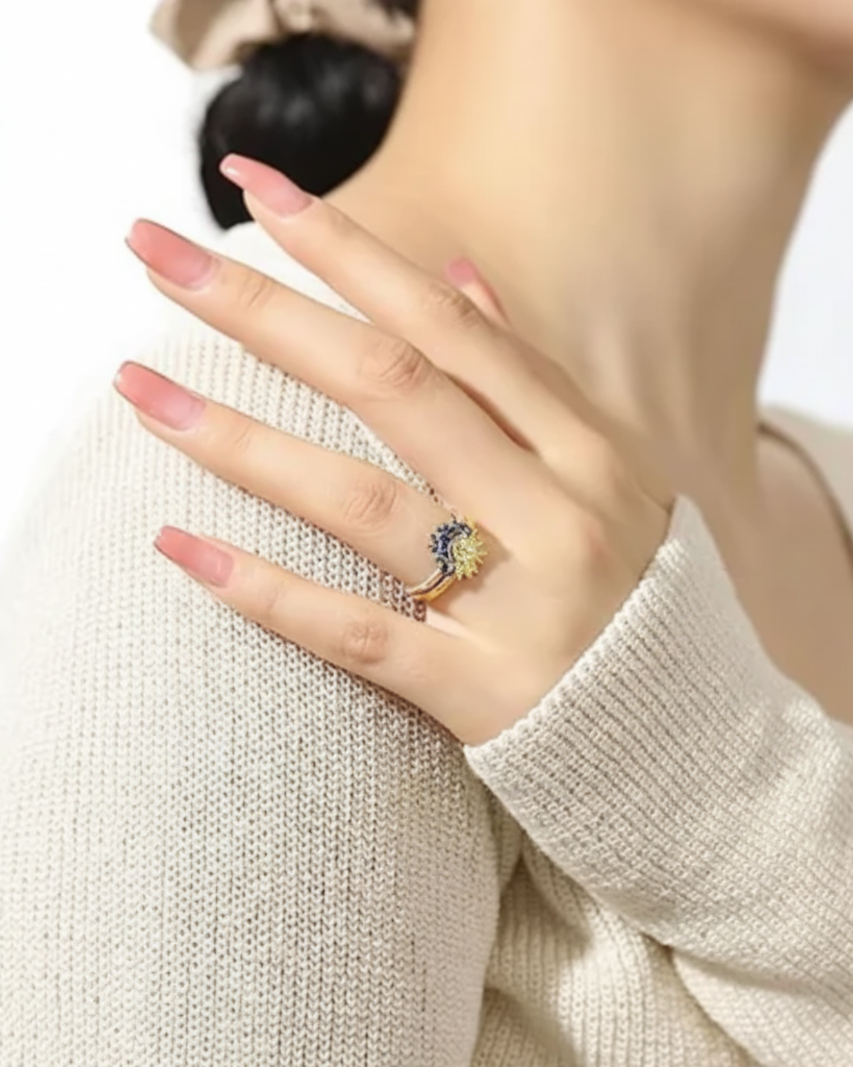 ✨Anillo del Sol y la Luna – Símbolo de equilibrio y conexión✨